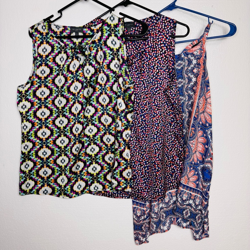 Lot of three multicolored lightweight tanks size M byThe Limited